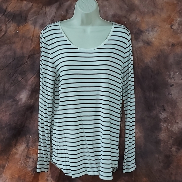 GAP lot of 2 tees long sleeve luxe soft white & black, pink & white stripes M L - Picture 2 of 14